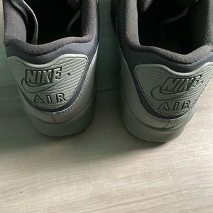 Nike AirMax 90 Olive size13